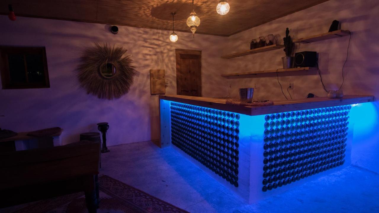 Karma Hostel Мартвілі Екстер'єр фото