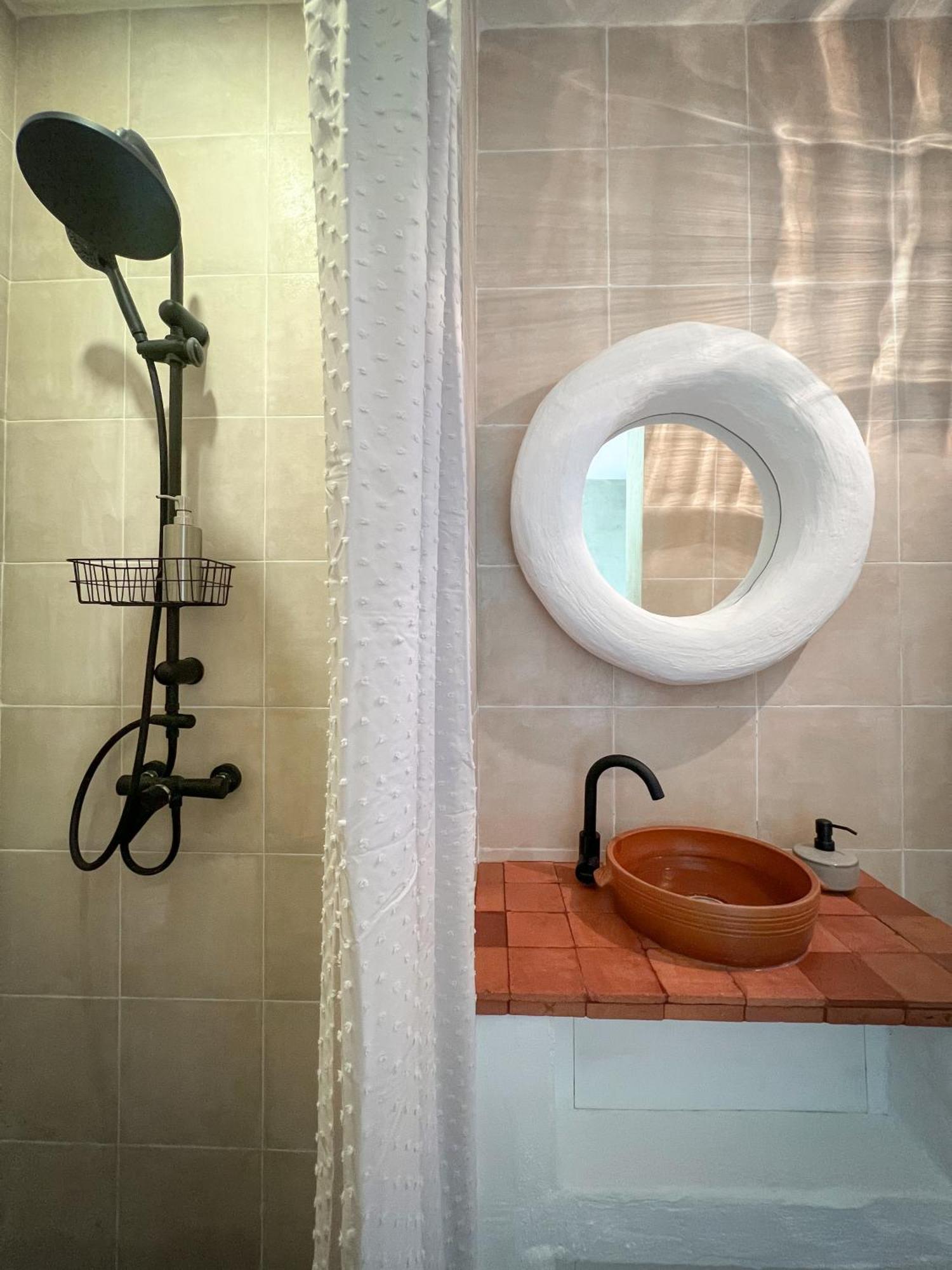 Karma Hostel Мартвілі Екстер'єр фото