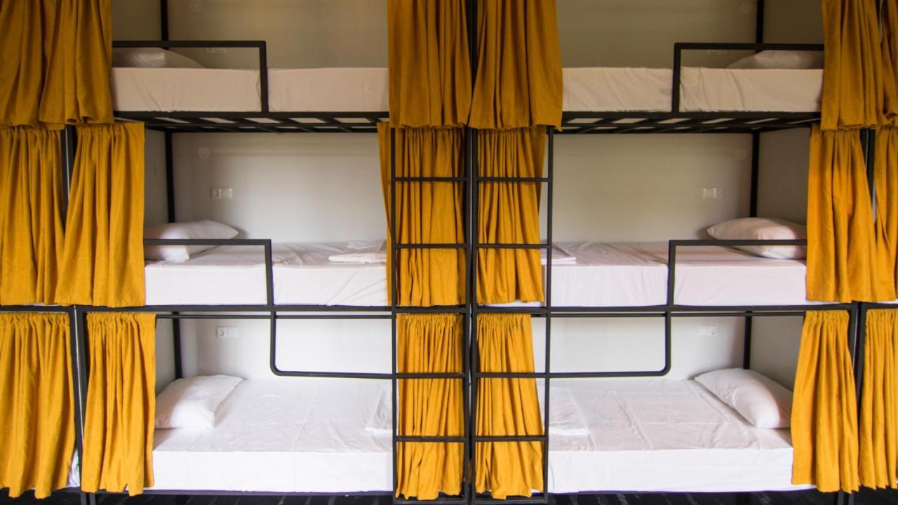 Karma Hostel Мартвілі Екстер'єр фото
